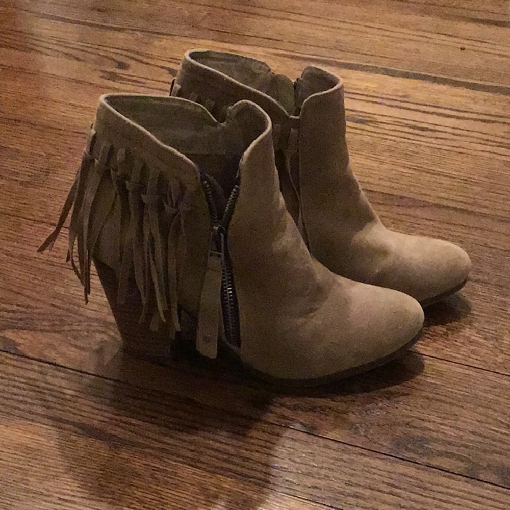 Fringe bootie
